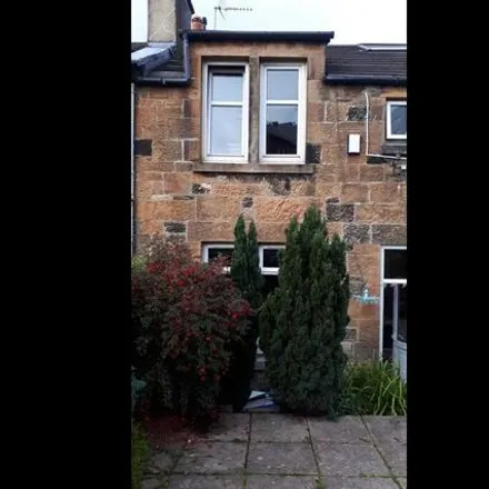 Rent this 3 bed townhouse on Parkhill Road in Glasgow, G41 3RH