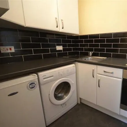 Image 4 - Wilbraham Court 1, Wilbraham Road, Manchester, M14 7DW, United Kingdom - Room for rent