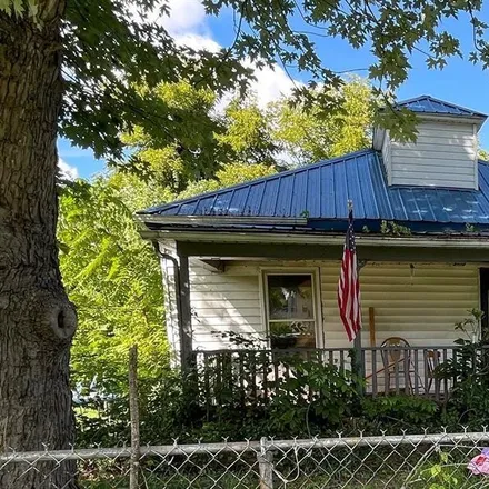 Buy this 3 bed house on 4101 Skidmore Street in Ashland, KY 41101