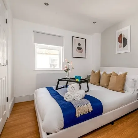 Rent this 1 bed apartment on London in NW10 8UX, United Kingdom