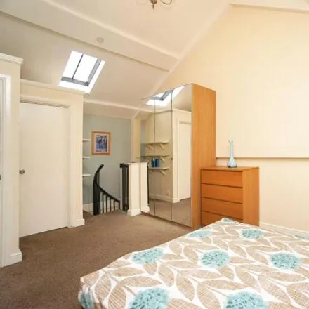 Image 2 - Bungalows and Bears, 50 Division Street, Devonshire, Sheffield, S1 4GF, United Kingdom - Apartment for sale
