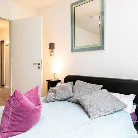 Rent this 3 bed apartment on Am Dalmannkai 14 in 20457 Hamburg, Germany
