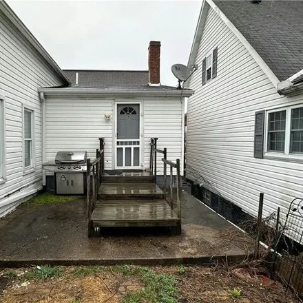 Image 5 - 825 3rd Street, Charleroi, Washington County, PA 15022, USA - House for sale