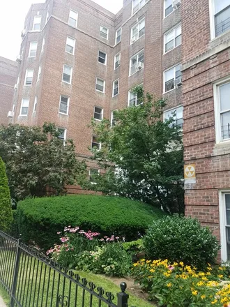 Image 2 - New York, Rego Park, NY, US - Apartment for rent