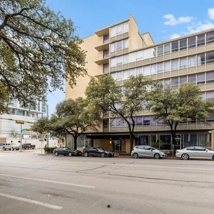 Image 2 - Greenwood Towers, 1800 Lavaca Street, Austin, TX 78701, USA - Condo for sale