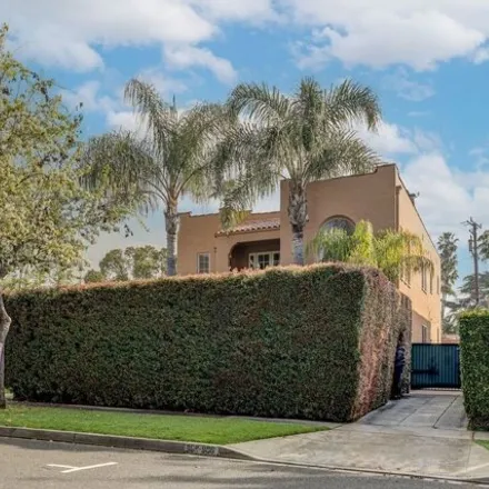 Image 2 - 8239 Willoughby Avenue, West Hollywood, CA 90046, USA - House for sale