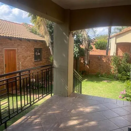 Image 6 - Kareeberg Ward 3, Kareeberg Local Municipality, Pixley ka Seme District Municipality, South Africa - Apartment for rent