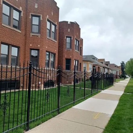 Image 3 - 8001-8003 South Perry Avenue, Chicago, IL 60620, USA - House for sale
