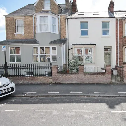 Rent this 4 bed townhouse on Hurst House in 27a Hurst Street, Oxford