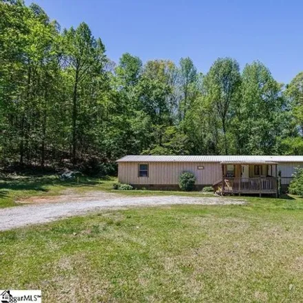 Buy this studio apartment on 192 Old Boswell Road in Travelers Rest, SC 29690