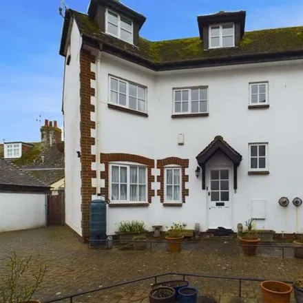 Rent this studio house on Sheep Walk in Rottingdean, BN2 7LE