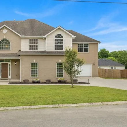 Buy this 6 bed house on 7204 Glenwood Drive in Fairview, Williamson County