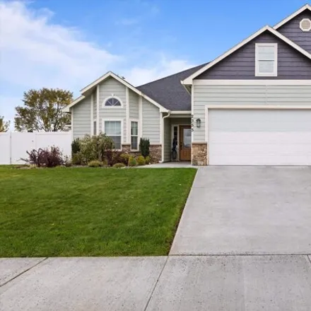 Buy this 3 bed house on 2335 Washington Court in West Richland, WA 99353