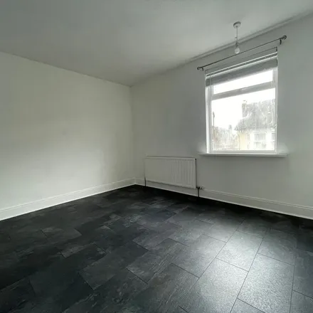 Image 6 - Parliament Street, Sutton-in-Ashfield, NG17 1DB, United Kingdom - Apartment for rent