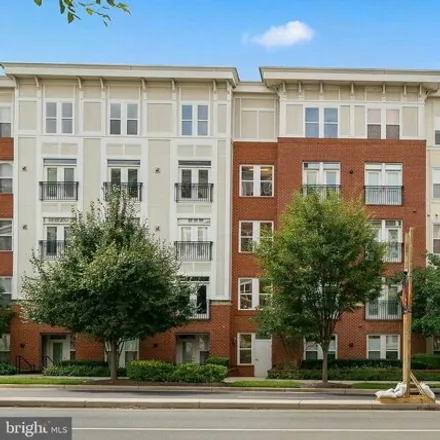 Rent this 1 bed condo on Halstead at the Metro 1 in 2655 Prosperity Avenue, Merrifield