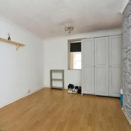 Image 4 - Abergele Road, Old Colwyn, LL29 9PG, United Kingdom - Apartment for sale