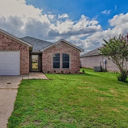 Rent this 3 bed house on 12433 Seven Eagles Lane in Oak Grove, Fort Worth