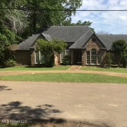 Buy this 3 bed house on 582 Pawnee Way in Madison, MS 39110