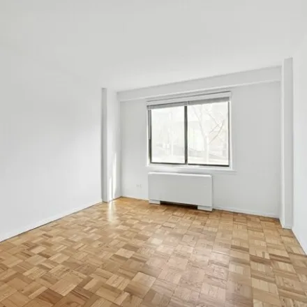 Image 7 - 3671 Hudson Manor Terrace, New York, NY 10471, USA - Apartment for sale