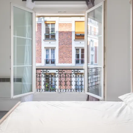 Image 6 - 6;8 Rue Crespin du Gast, 75011 Paris, France - Apartment for rent
