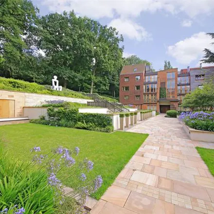 Rent this 2 bed apartment on Allingham Court in 44 The Bishops Avenue, London