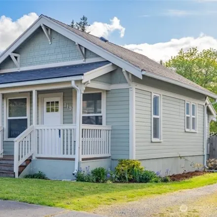 Buy this 2 bed house on 119 Wichman Street North in Tenino, Thurston County