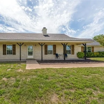 Buy this 3 bed house on Shiloh Trail in McLennan County, TX 76633