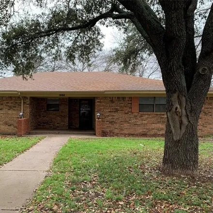 Buy this 4 bed house on 1498 Thompson Drive in Graham, TX 76450