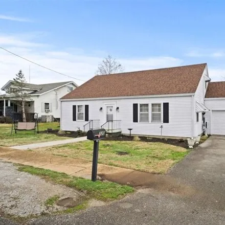 Buy this 4 bed house on 358 North High Street in Adairville, Logan County