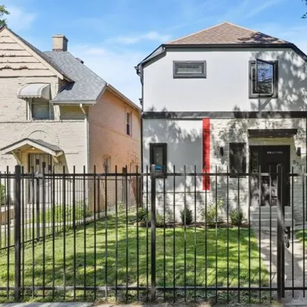Buy this 3 bed house on 8738 S Wabash Ave in Chicago, Illinois
