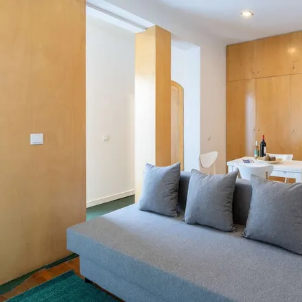 Rent this 2 bed apartment on Porto