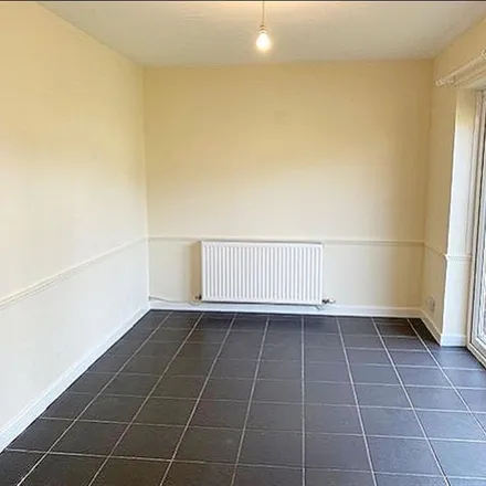 Rent this 3 bed duplex on unnamed road in Wolverhampton, WV4 4RL