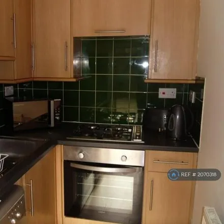 Image 4 - Ashgrove, Bradford, BD7 1BN, United Kingdom - Apartment for rent