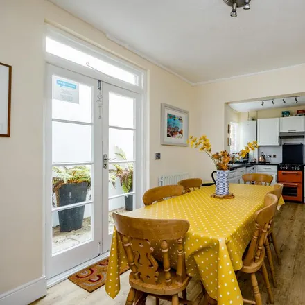 Image 5 - 13 Belle Vue Gardens, Brighton, BN2 0AA, United Kingdom - Townhouse for rent