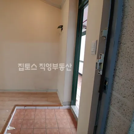 Rent this 2 bed apartment on 서울특별시 강남구 역삼동 681-39