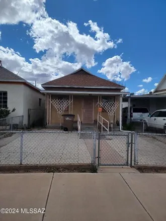 Buy this 2 bed house on 933 East 9th Street in Douglas, AZ 85607
