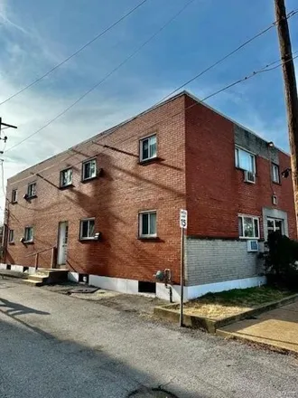 Buy this studio house on 498 Wilmington Avenue in St. Louis, MO 63111