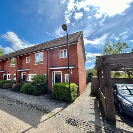 Rent this 3 bed house on 2 Ruttle Close in North Stoke, OX10 9FP