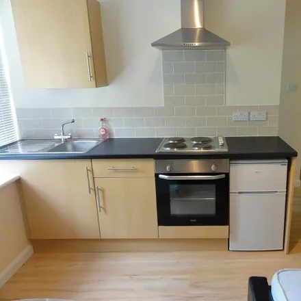 Image 2 - Hester Street, Northampton, NN2 6BH, United Kingdom - Apartment for rent