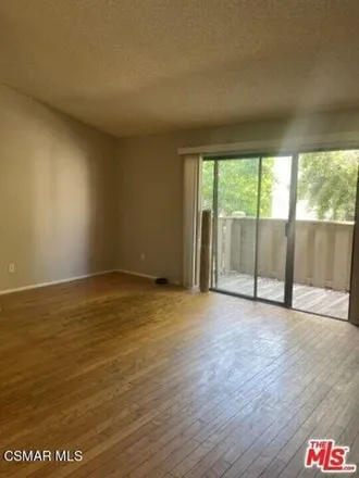 Image 7 - 18459 Hatteras Street, Los Angeles, CA 91356, USA - Condo for rent