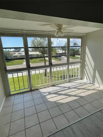 Image 4 - 37th Street South & #4450, Skyway Trail, Broadwater, Saint Petersburg, FL 33711, USA - Condo for sale