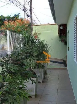 Buy this 3 bed house on Avenida Estados Unidos in Jardim das Nações, Itatiba - SP