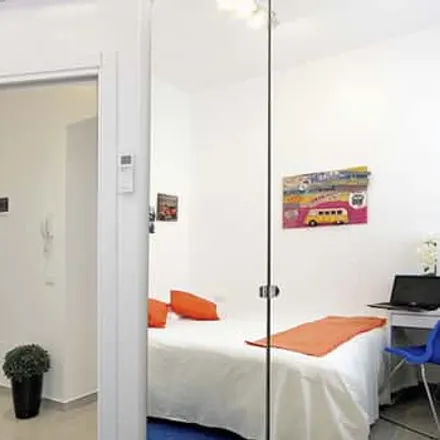 Rent this 2 bed apartment on Victoria's Secret in Viale Tunisia, 20219 Milan MI