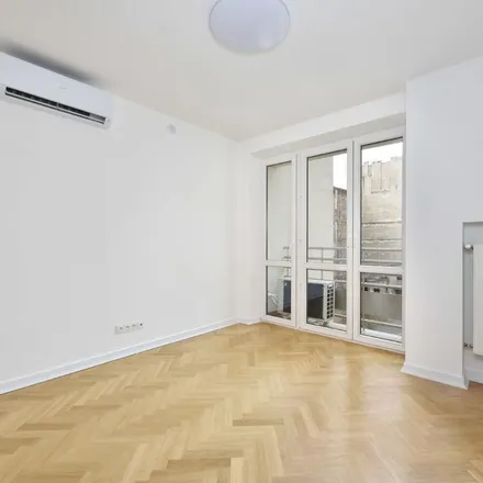Image 4 - Sodium Outlet, Marshal Street 83, 00-683 Warsaw, Poland - Apartment for rent