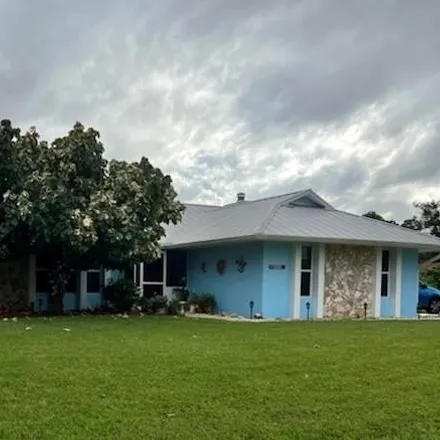 Image 2 - 902 Southeast Brookedge Avenue, Port Saint Lucie, FL 34983, USA - House for sale