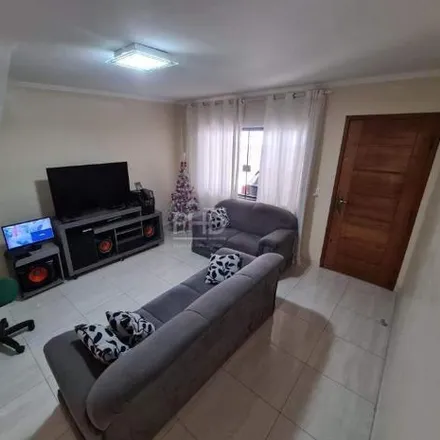 Rent this 2 bed house on Rua Miguel Esteves in Vila Sacadura Cabral, Santo André - SP