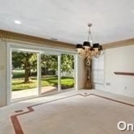 Image 6 - 156 Country Club Drive, Commack, NY 11725, USA - Condo for sale