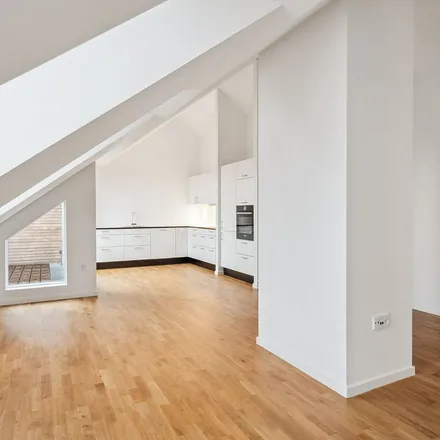 Rent this 4 bed apartment on Sallingvej 53 in 2720 Vanløse, Denmark