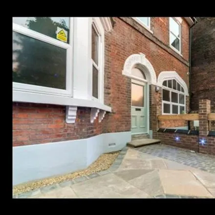 Rent this 1 bed house on Wenlock Street in Luton, LU2 0NL
