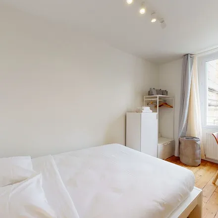 Rent this 1 bed apartment on 136 Rue Turenne in 33000 Bordeaux, France